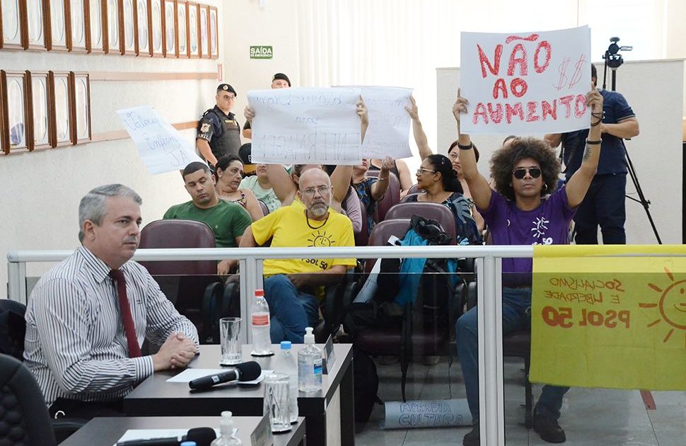 Câmara de Itapira aprova aumento de 88% dos salários dos vereadores