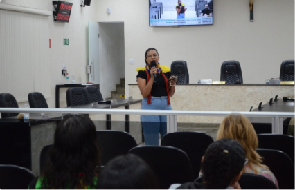 Marcela Pankararu debate preservação ambiental e justiça social em palestra na Câmara de Itapira